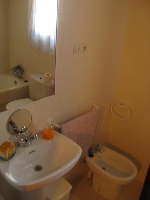 Casa Enriu-Alojamiento Y Desayuno Vilaller Room photo